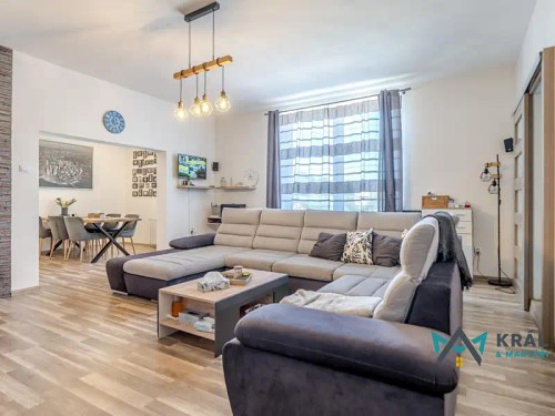 Prodej domu 520 m², pozemek 1529 m²