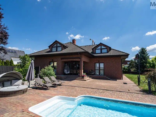 Prodej domu 308 m², pozemek 1619 m²