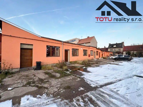 Prodej stavebního pozemku 3530 m²