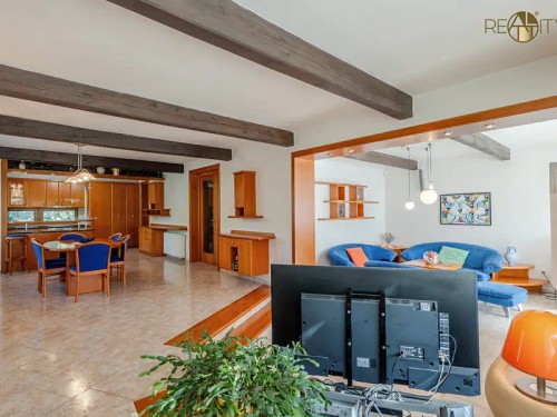 Prodej domu 331 m², pozemek 1512 m²