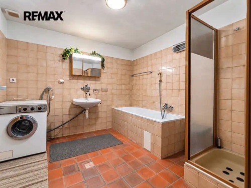 Prodej domu 427 m², pozemek 858 m²