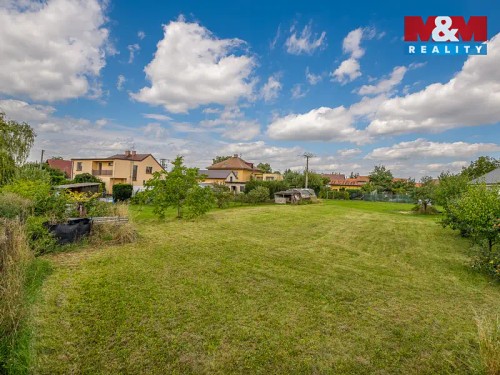 Prodej stavebního pozemku 932 m²