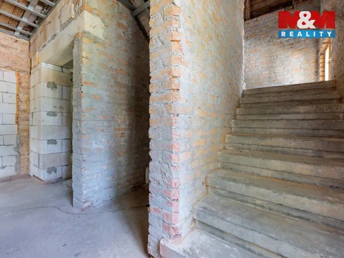 Prodej domu 194 m², pozemek 1183 m²