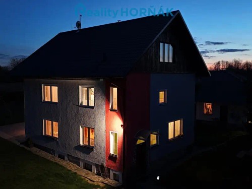 Prodej domu 360 m², pozemek 2030 m²