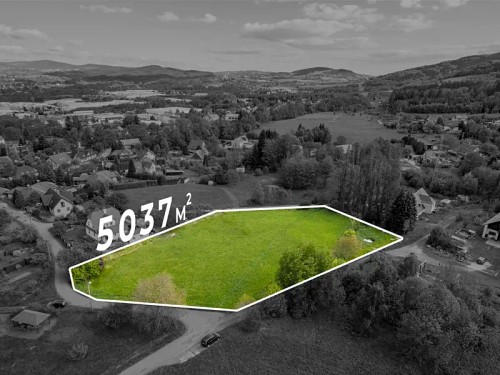 Prodej stavebního pozemku 2518 m²