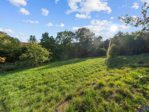 Prodej stavebního pozemku 1059 m²