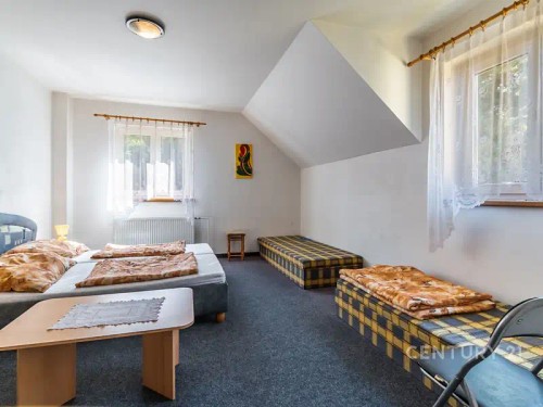 Prodej domu 1310 m², pozemek 870 m²