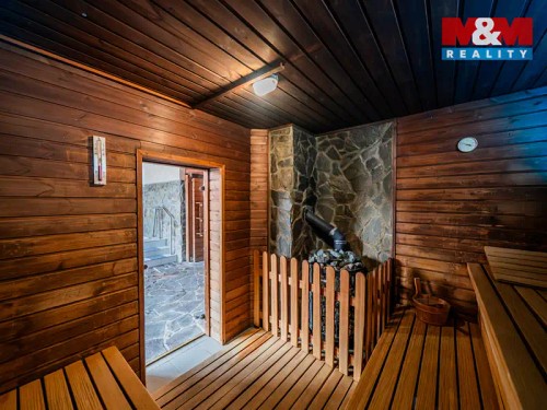 Prodej domu 533 m², pozemek 1952 m²