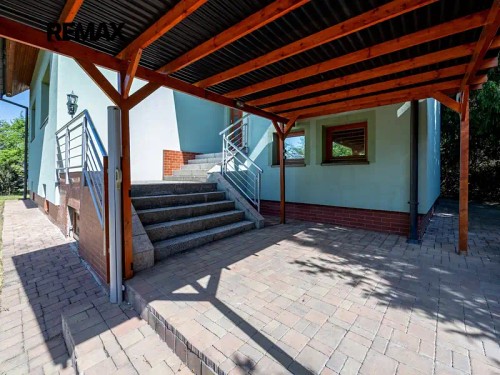 Prodej domu 210 m², pozemek 1140 m²