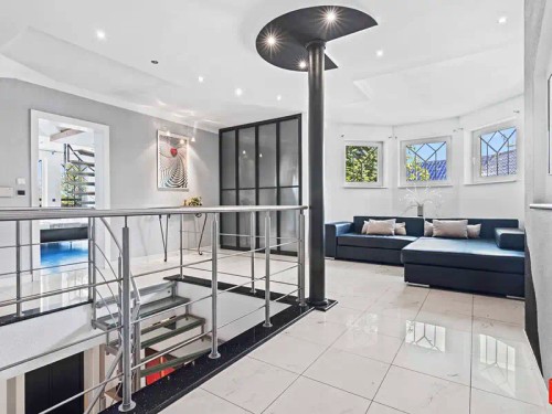 Prodej vily 358 m², pozemek 1157 m²