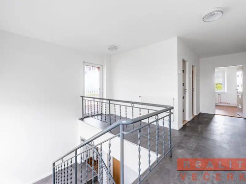 Prodej domu 220 m², pozemek 883 m²