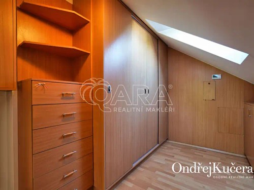 Prodej domu 435 m², pozemek 1865 m²