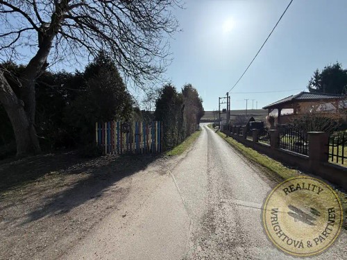 Prodej stavebního pozemku 965 m²
