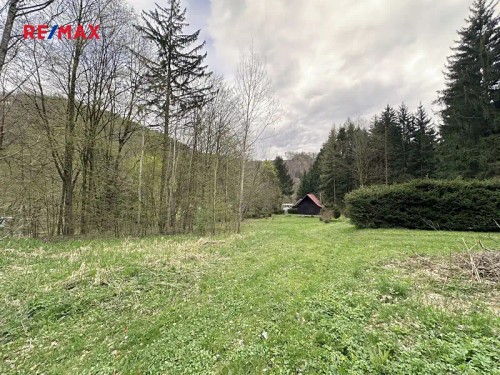 Prodej stavebního pozemku 1512 m²