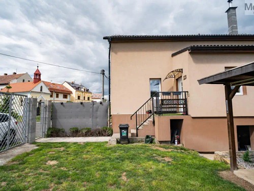 Prodej domu 195 m², pozemek 699 m²