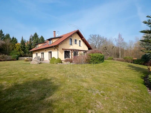 Prodej domu 308 m², pozemek 1226 m²
