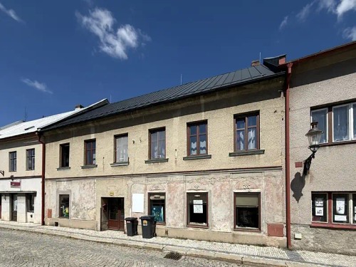 Prodej domu 400 m², pozemek 830 m²