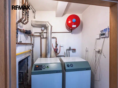 Prodej domu 330 m², pozemek 183 m²