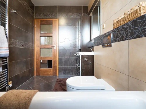 Prodej domu 308 m², pozemek 1226 m²