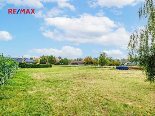 Prodej stavebního pozemku 1212 m²