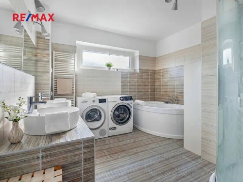 Prodej domu 179 m², pozemek 875 m²