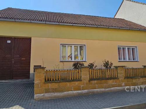 Prodej domu 300 m², pozemek 11024 m²