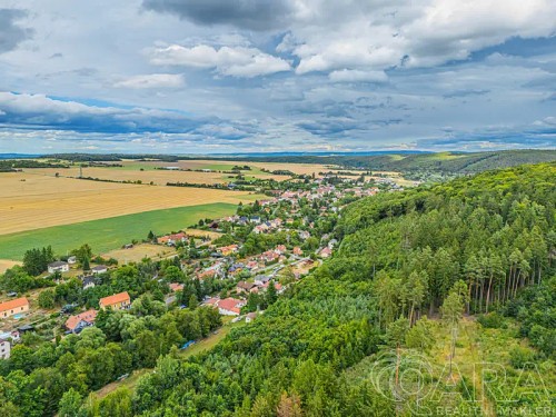 Prodej stavebního pozemku 912 m²