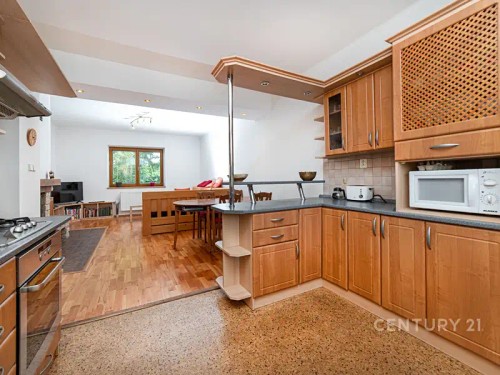 Prodej domu 202 m², pozemek 1087 m²