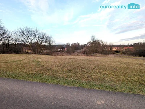 Prodej stavebního pozemku 2205 m²