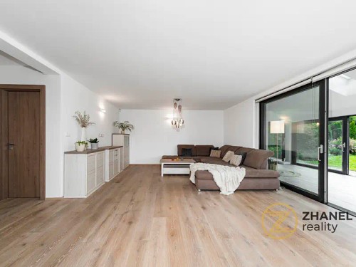 Prodej domu 351 m², pozemek 1603 m²