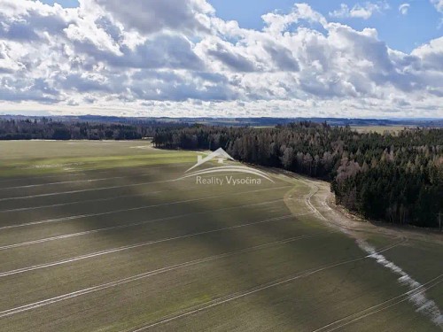 Prodej stavebního pozemku 1733 m²