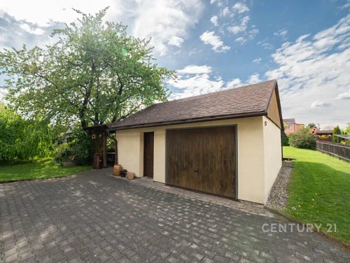 Prodej domu 202 m², pozemek 1087 m²