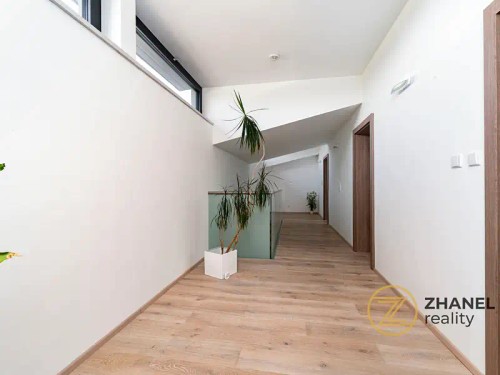 Prodej domu 351 m², pozemek 1603 m²
