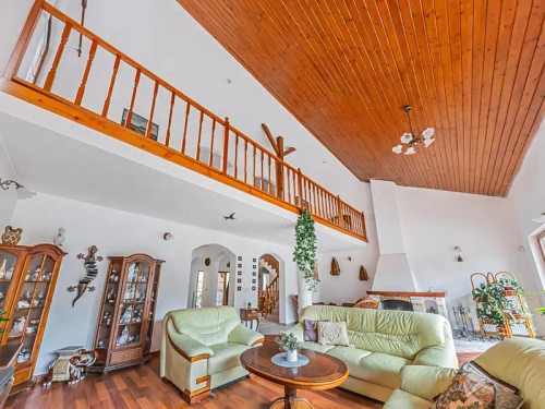 Prodej domu 370 m², pozemek 1856 m²