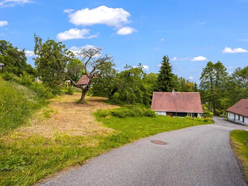 Prodej stavebního pozemku 1785 m²