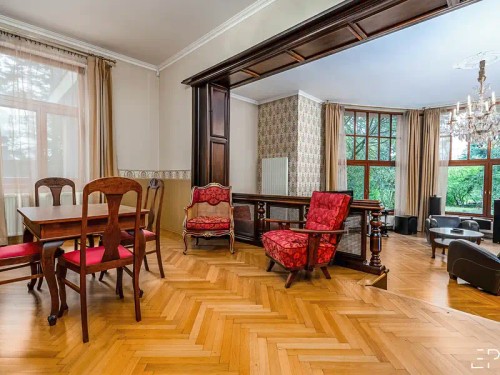 Prodej vily 470 m², pozemek 3496 m²