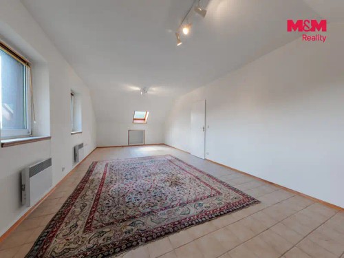 Prodej domu 250 m², pozemek 976 m²