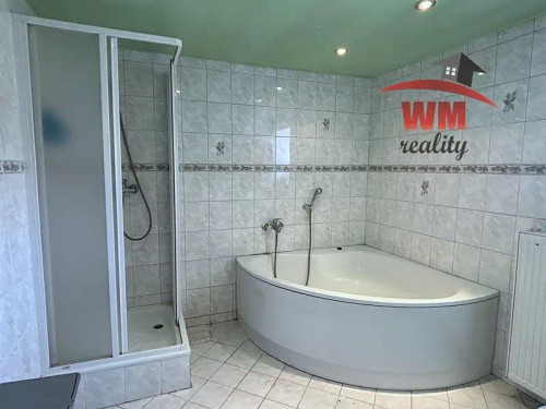 Prodej domu 200 m², pozemek 880 m²