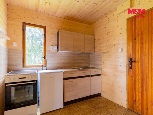 Prodej chaty 40 m², pozemek 400 m²
