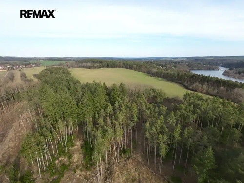 Prodej stavebního pozemku 2501 m²