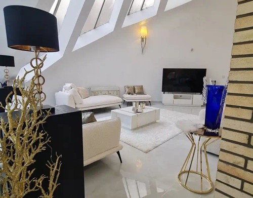 Prodej domu 972 m², pozemek 691 m²