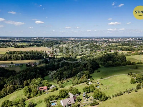 Prodej stavebního pozemku 2685 m²