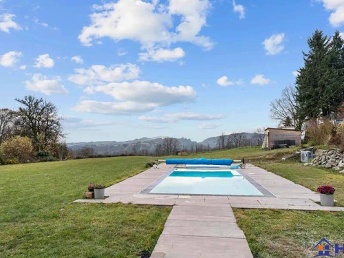 Prodej domu 231 m², pozemek 5528 m²