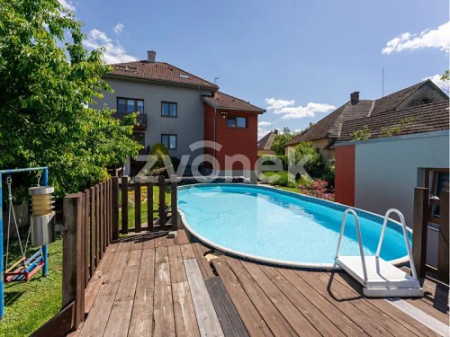 Prodej domu 284 m², pozemek 784 m²