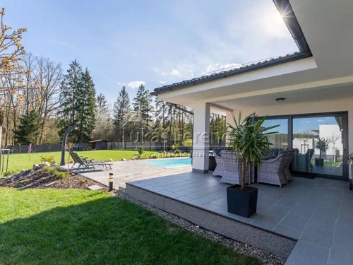 Prodej domu 221 m², pozemek 1950 m²