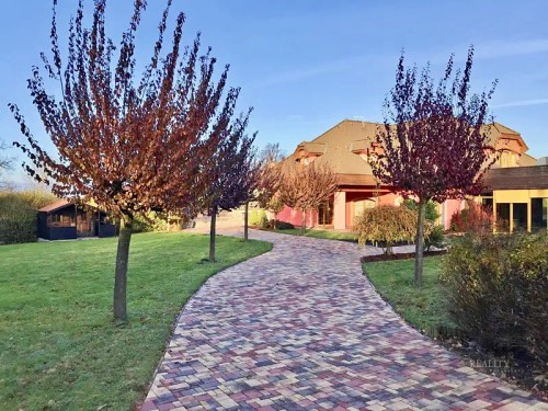 Prodej domu 295 m², pozemek 2077 m²