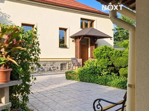 Prodej vily 220 m², pozemek 1490 m²