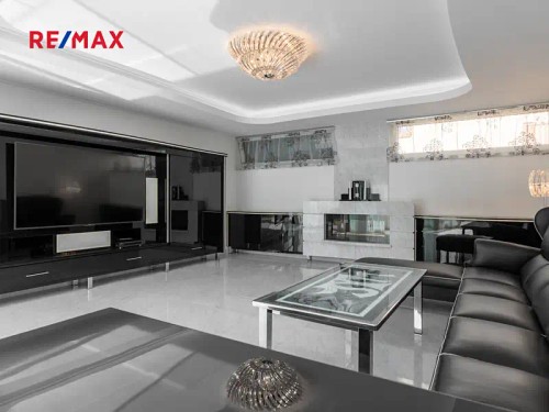 Prodej domu 365 m², pozemek 623 m²