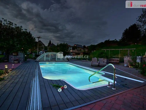 Prodej vily 296 m², pozemek 3134 m²