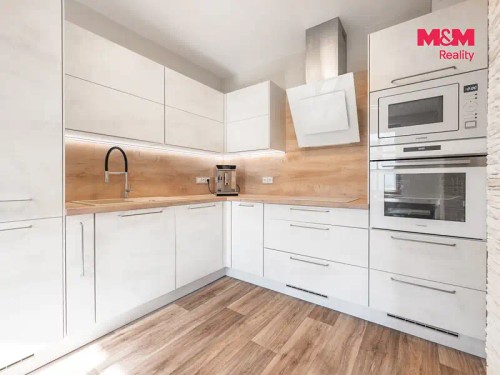 Prodej domu 240 m², pozemek 1842 m²
